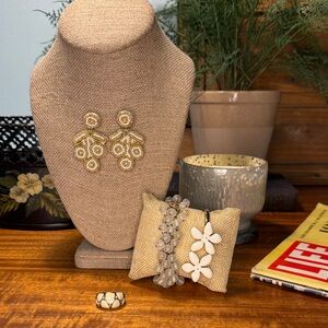 Vintage and Modern Elegant Beaded Jewelry Set with Earrings and Bracelet (4pc)